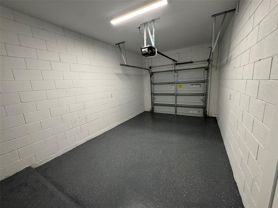 For Rent: $3,100 (3 beds, 2 baths, 1704 Square Feet)