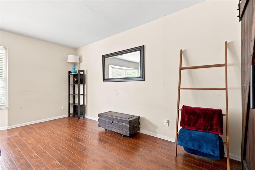 For Sale: $399,000 (3 beds, 2 baths, 1696 Square Feet)
