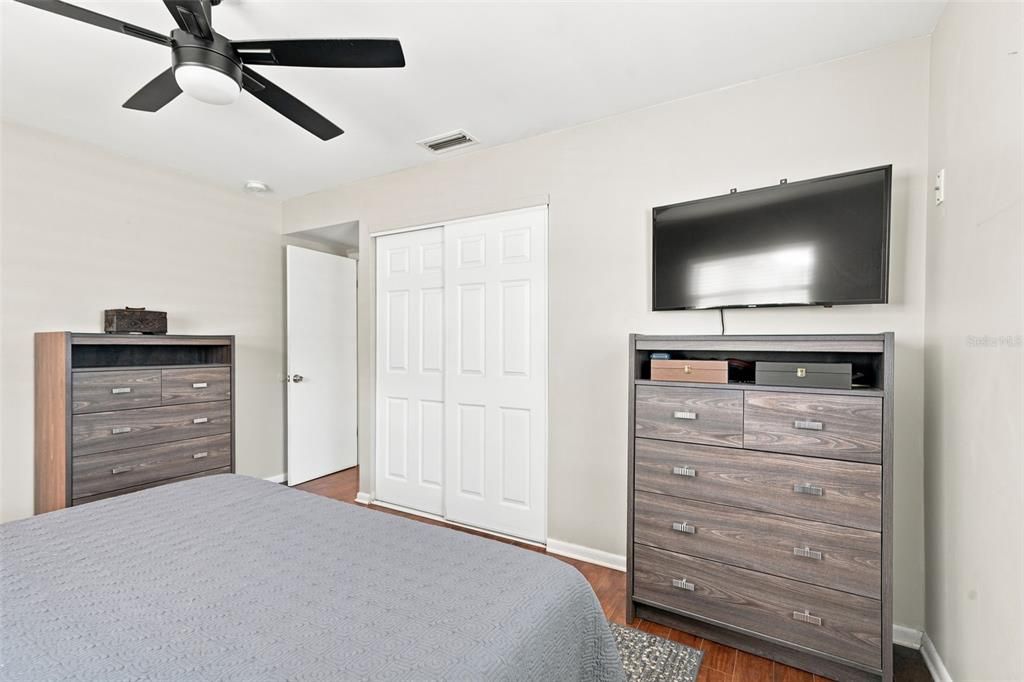 For Sale: $399,000 (3 beds, 2 baths, 1696 Square Feet)