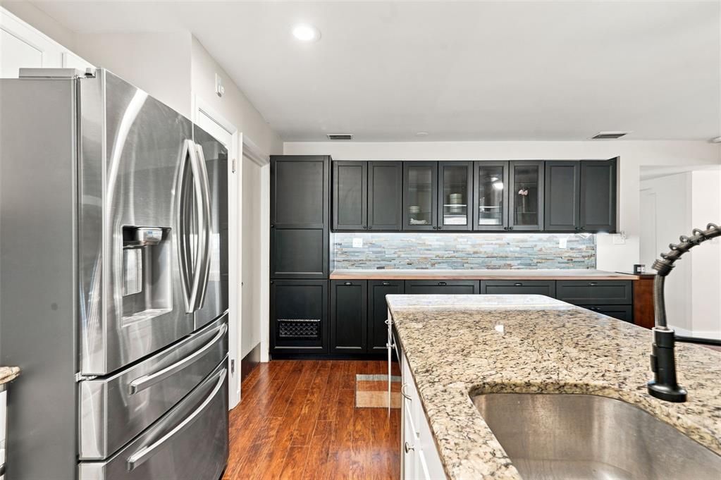 For Sale: $399,000 (3 beds, 2 baths, 1696 Square Feet)