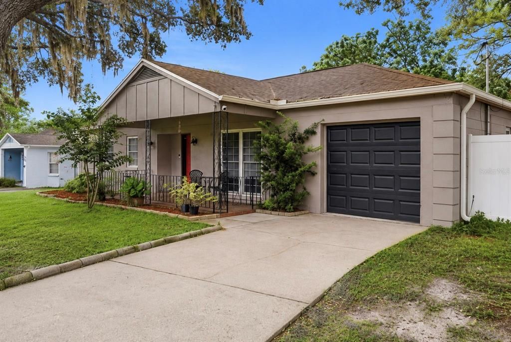 For Sale: $399,000 (3 beds, 2 baths, 1696 Square Feet)