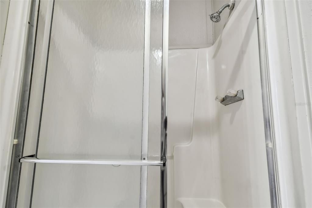На продажу: $219,900 (5 спален, 2 ванн, 1192 Квадратных фут)