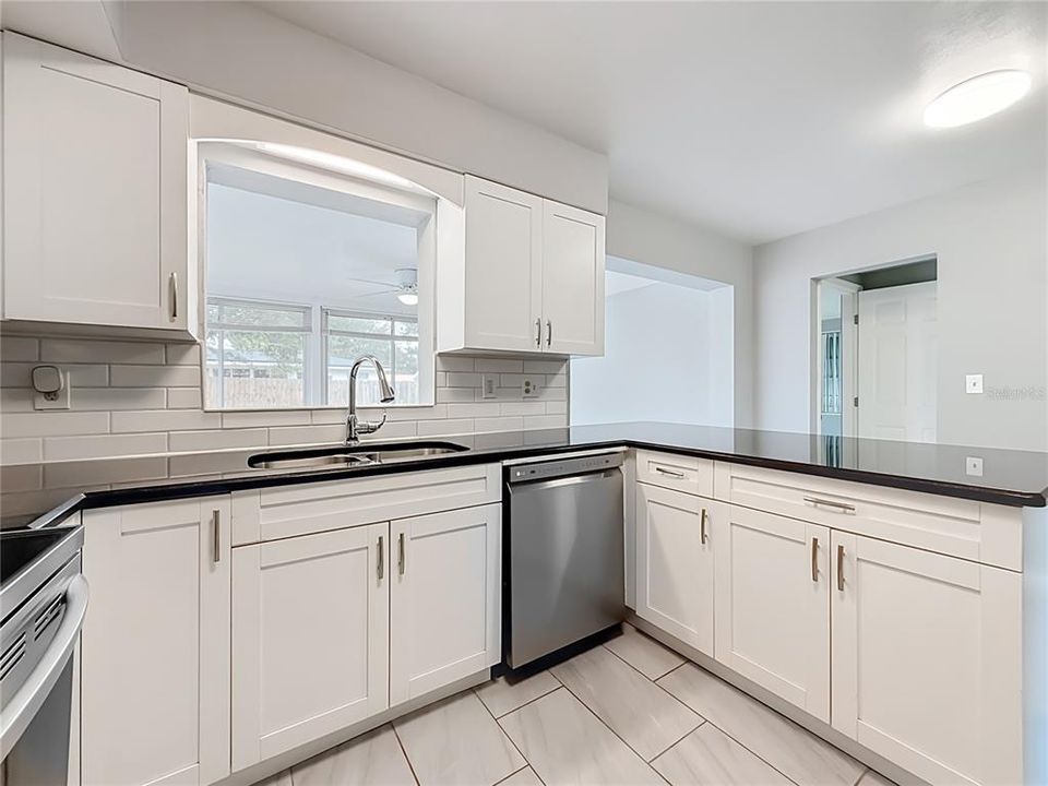 En Venta: $355,000 (3 camas, 1 baños, 1195 Pies cuadrados)