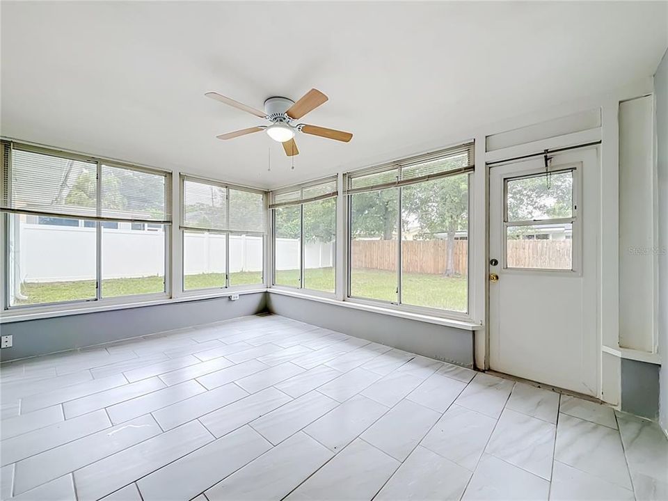 En Venta: $355,000 (3 camas, 1 baños, 1195 Pies cuadrados)