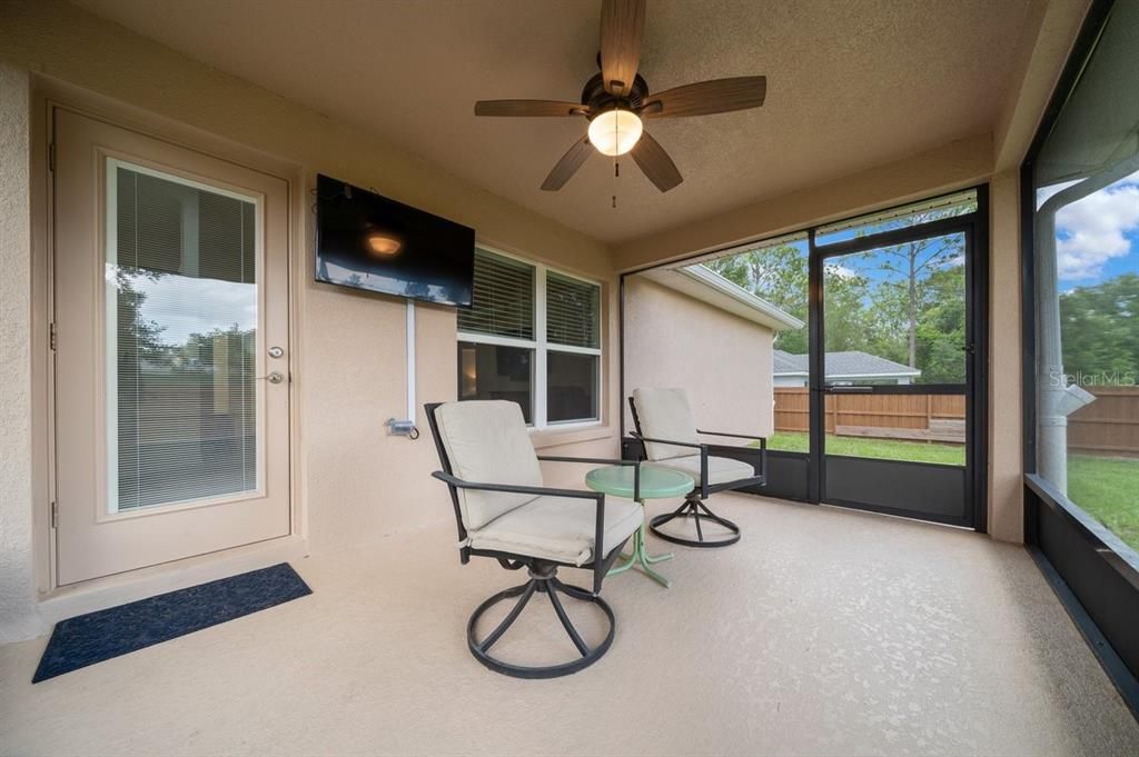 На продажу: $370,000 (3 спален, 2 ванн, 2035 Квадратных фут)