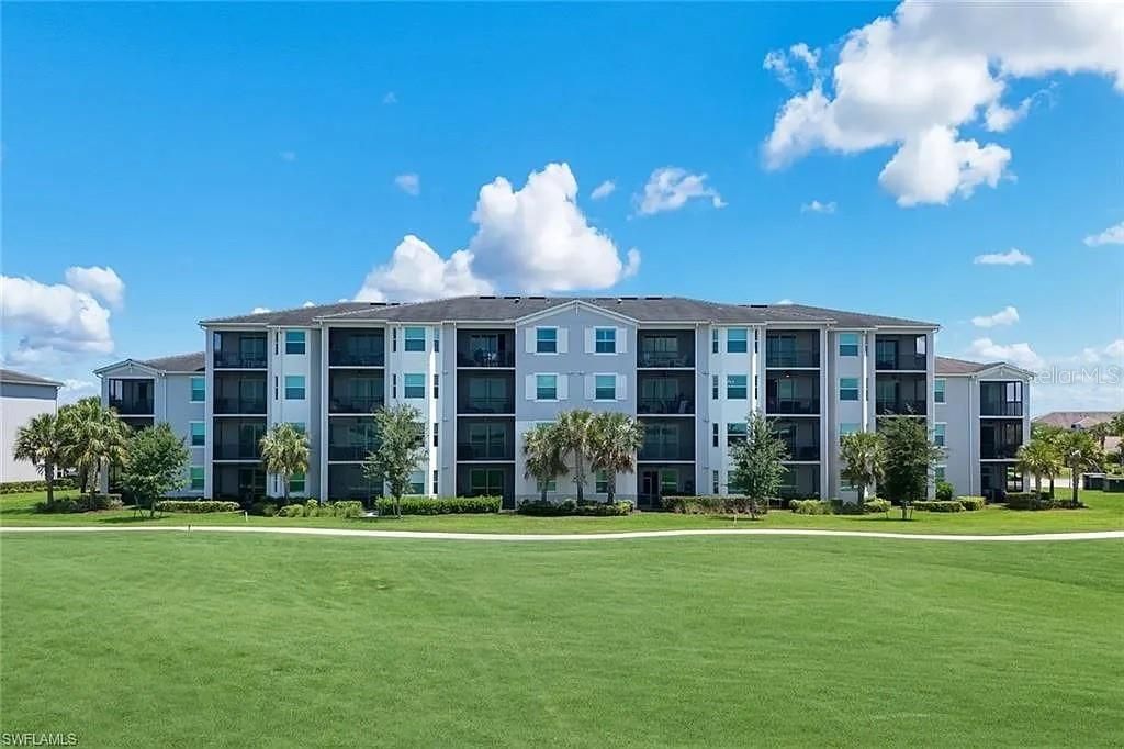 Recently Sold: $225,000 (2 beds, 2 baths, 1198 Square Feet)