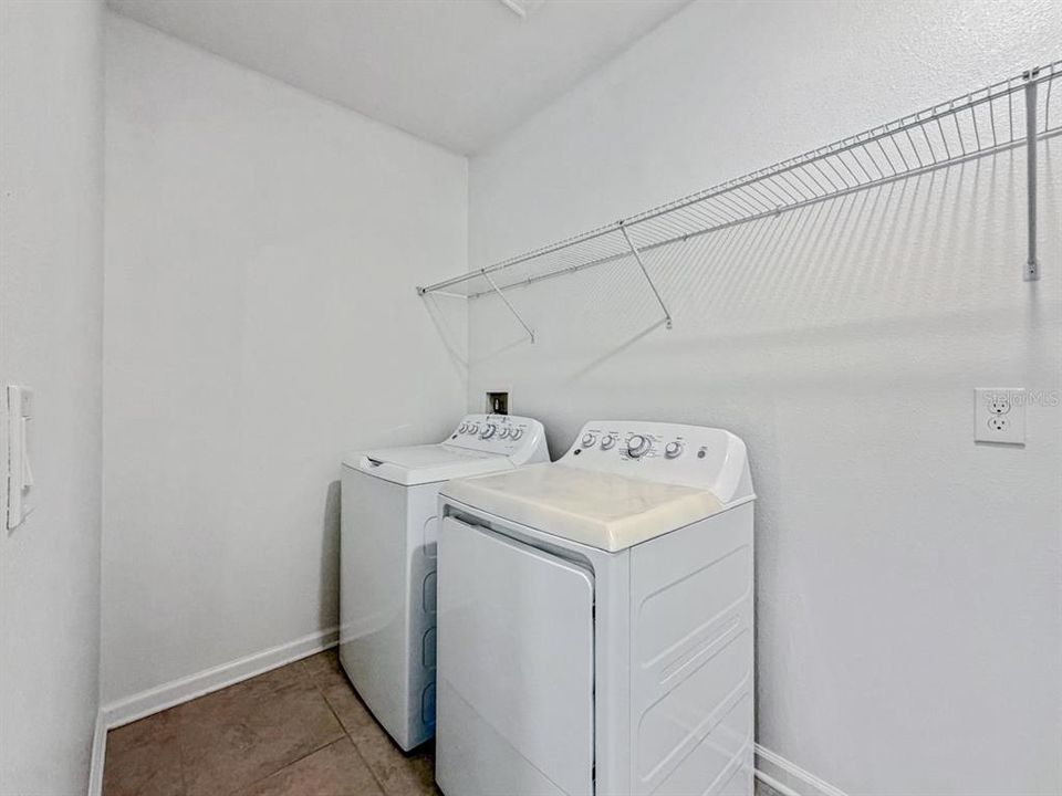 For Sale: $528,000 (4 beds, 2 baths, 2899 Square Feet)