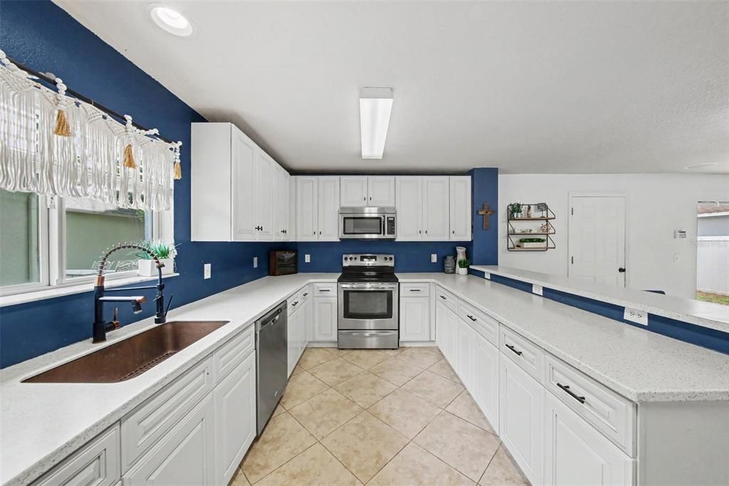 For Sale: $550,000 (4 beds, 2 baths, 2971 Square Feet)