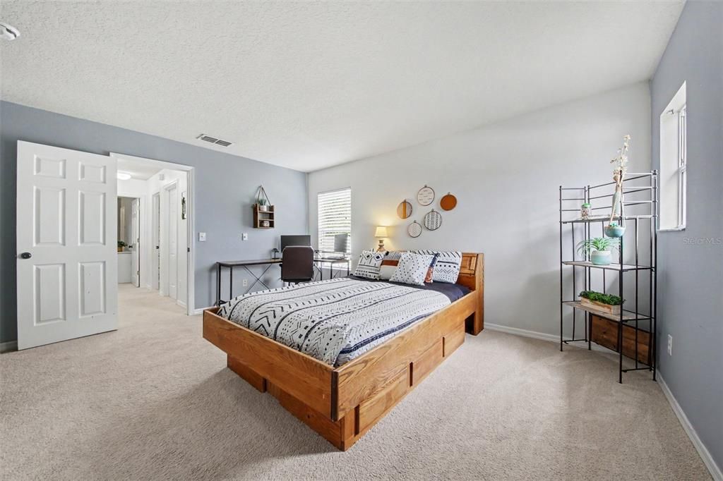 For Sale: $550,000 (4 beds, 2 baths, 2971 Square Feet)