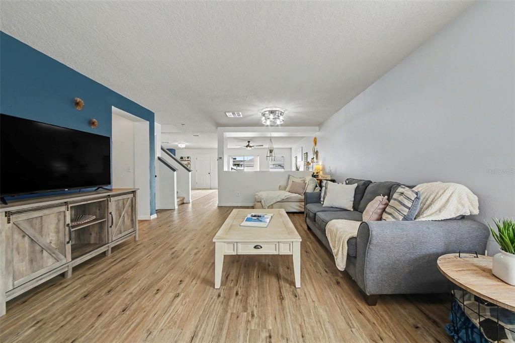 For Sale: $550,000 (4 beds, 2 baths, 2971 Square Feet)