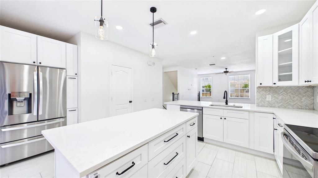 For Rent: $3,300 (3 beds, 3 baths, 1844 Square Feet)