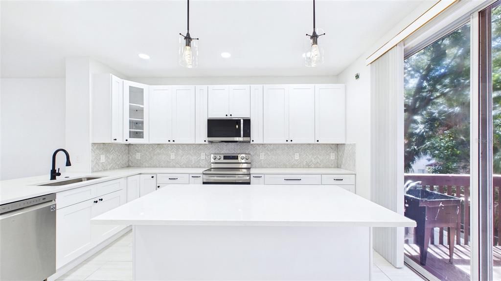 For Rent: $3,300 (3 beds, 3 baths, 1844 Square Feet)