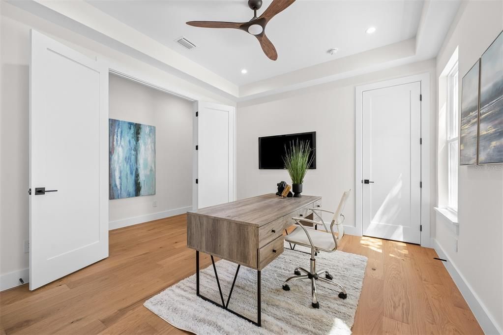 En Venta: $1,574,900 (4 camas, 3 baños, 3183 Pies cuadrados)