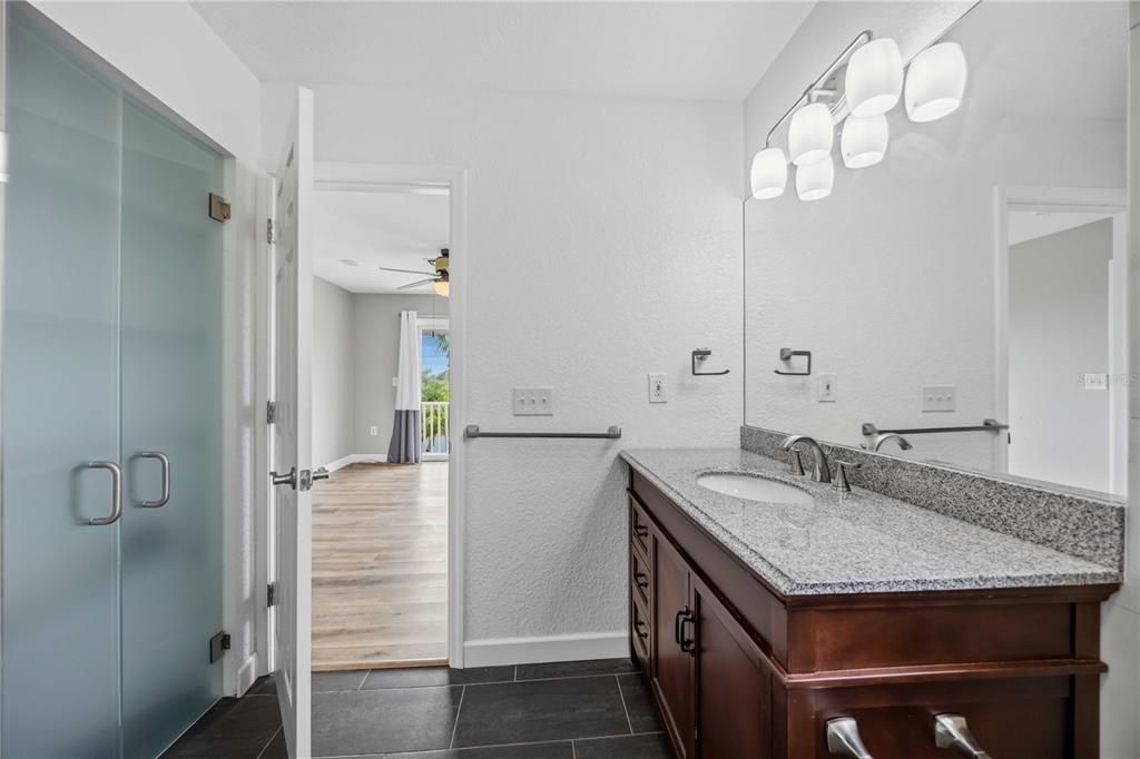На продажу: $389,000 (4 спален, 3 ванн, 1875 Квадратных фут)