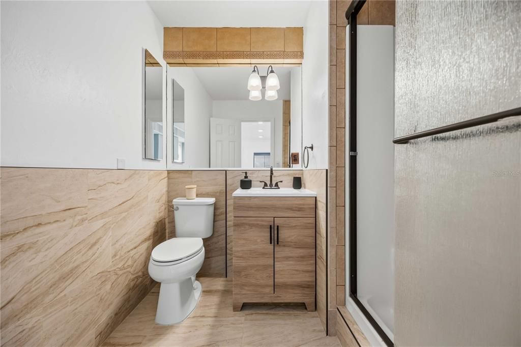 На продажу: $389,000 (4 спален, 3 ванн, 1875 Квадратных фут)
