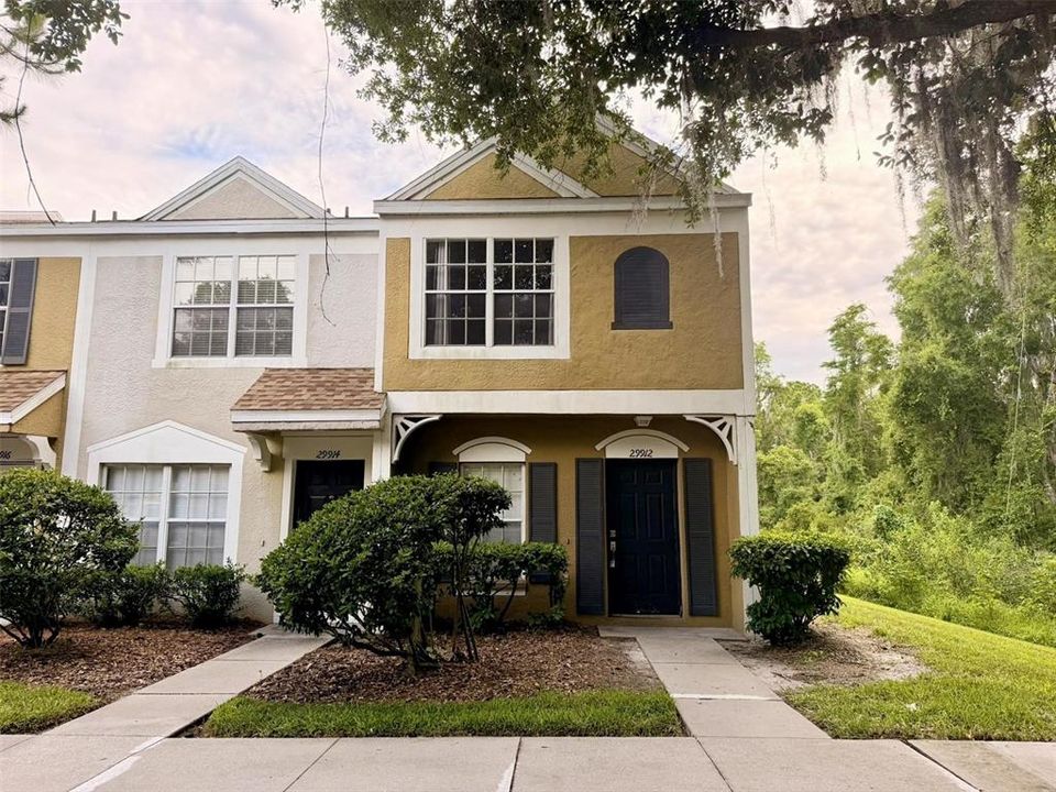 For Sale: $194,900 (2 beds, 2 baths, 1184 Square Feet)