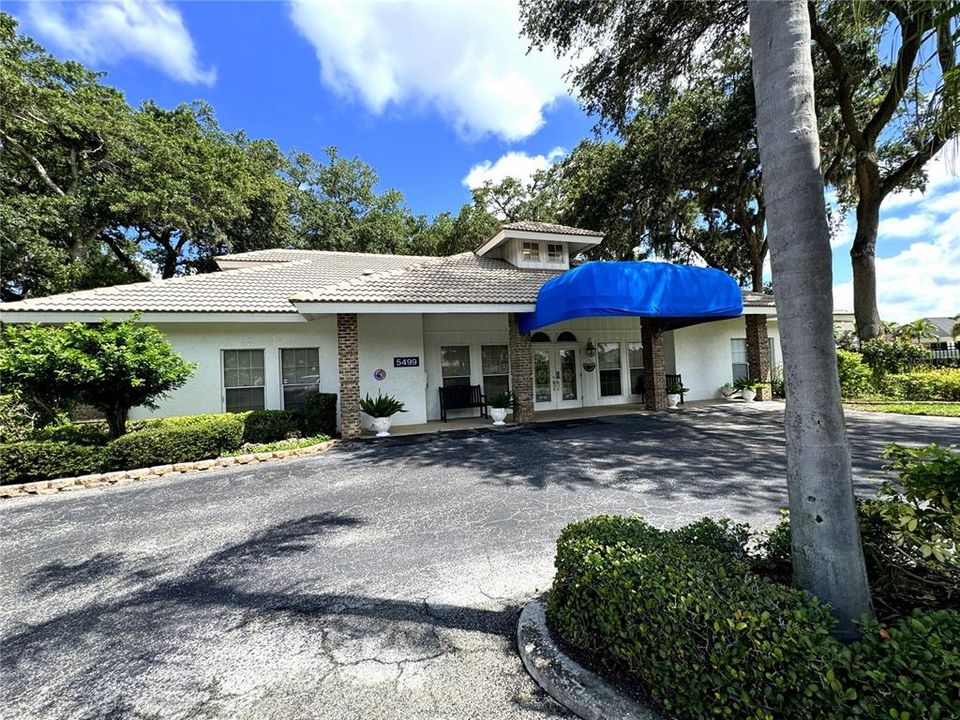 For Sale: $229,900 (2 beds, 2 baths, 1236 Square Feet)