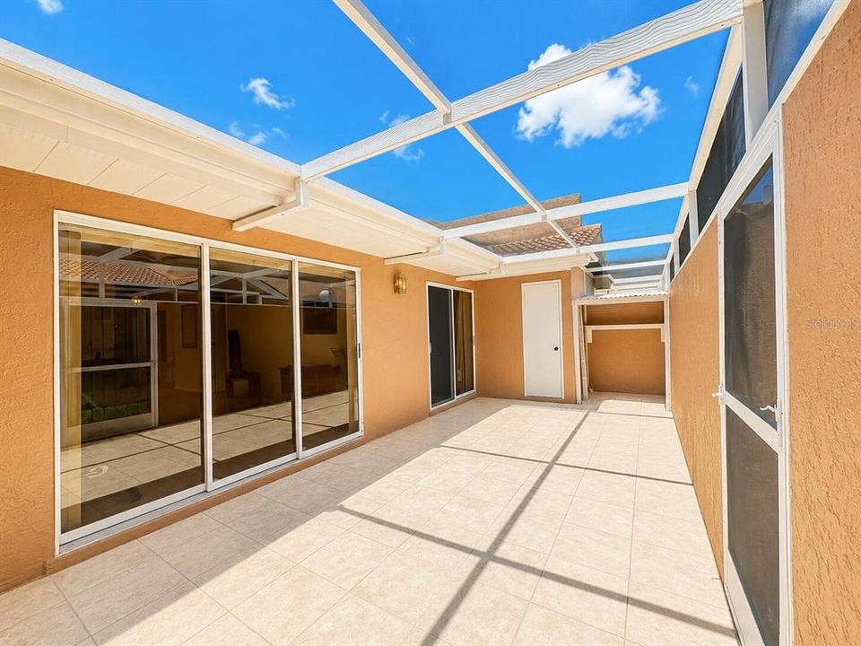 For Sale: $229,900 (2 beds, 2 baths, 1236 Square Feet)