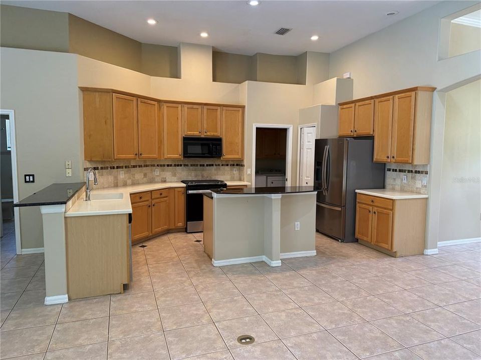For Rent: $4,200 (4 beds, 3 baths, 2083 Square Feet)