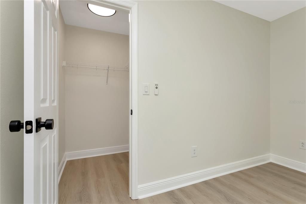 En Venta: $599,900 (4 camas, 2 baños, 2804 Pies cuadrados)
