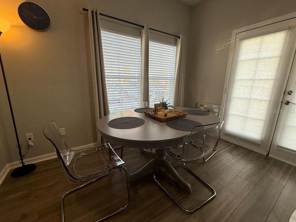 В аренду: $1,995 (4 спален, 3 ванн, 1470 Квадратных фут)