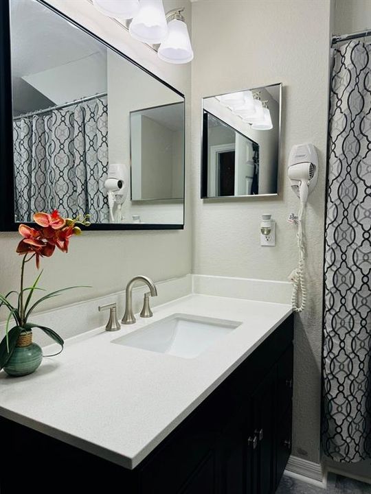 В аренду: $1,995 (4 спален, 3 ванн, 1470 Квадратных фут)