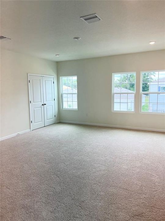 For Rent: $2,900 (4 beds, 3 baths, 2662 Square Feet)