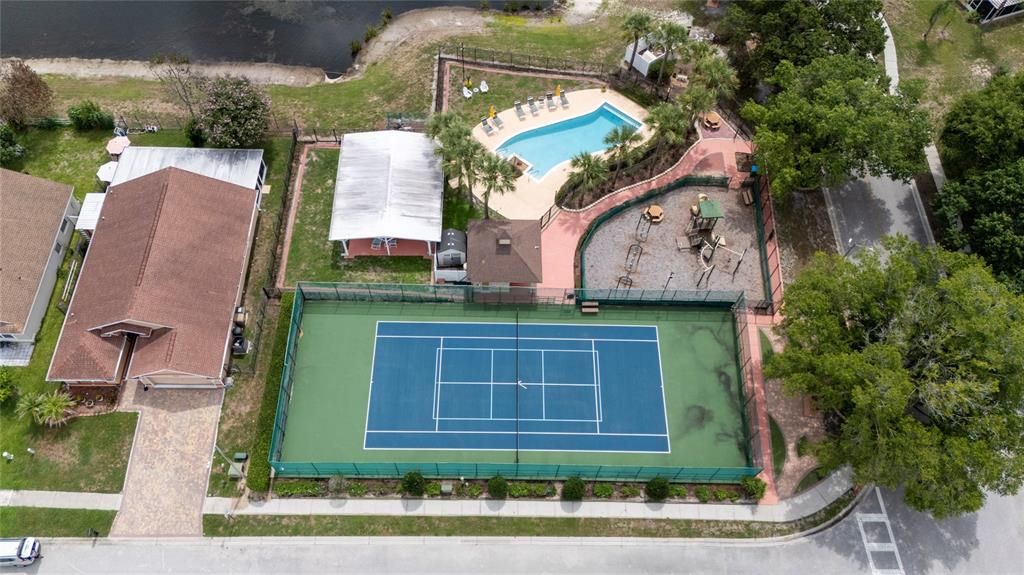 En Venta: $440,000 (4 camas, 2 baños, 2059 Pies cuadrados)