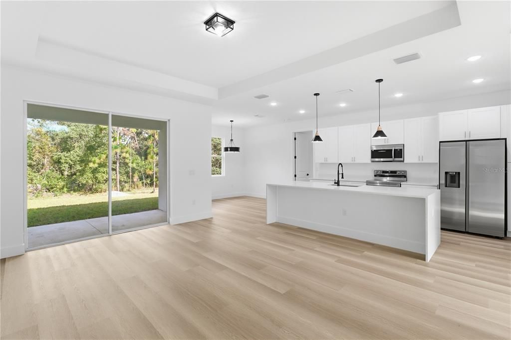 En Venta: $279,000 (3 camas, 2 baños, 1616 Pies cuadrados)