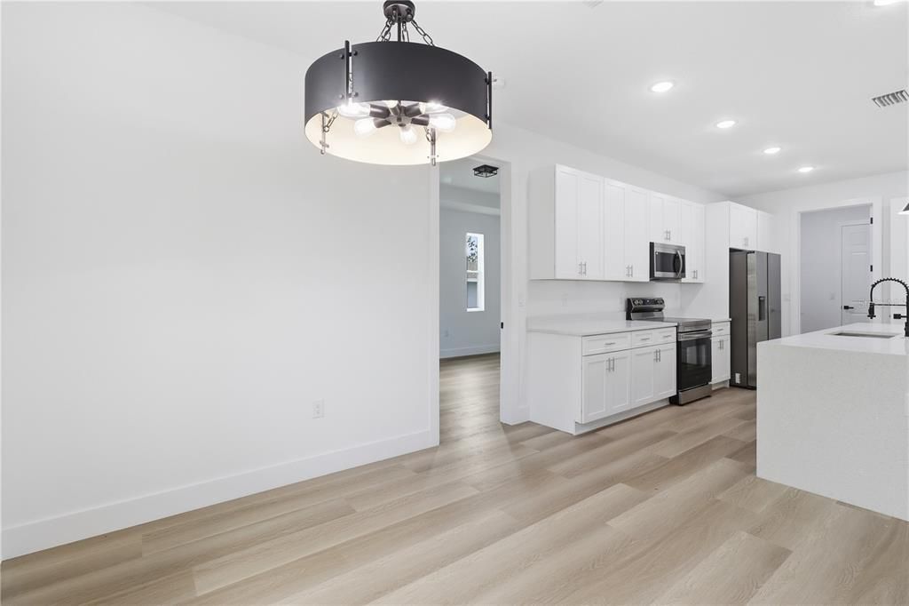En Venta: $279,000 (3 camas, 2 baños, 1616 Pies cuadrados)