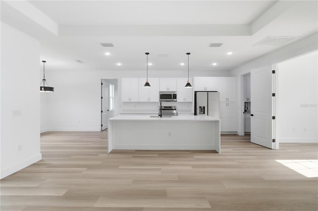 En Venta: $279,000 (3 camas, 2 baños, 1616 Pies cuadrados)