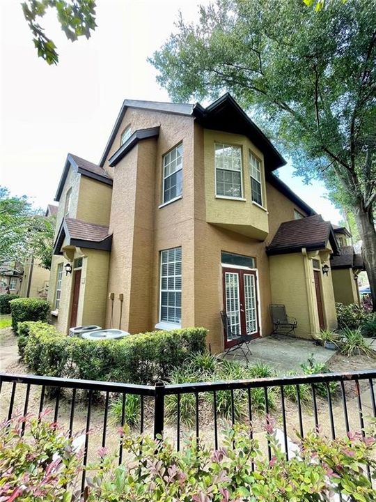 For Rent: $1,795 (2 beds, 2 baths, 1051 Square Feet)
