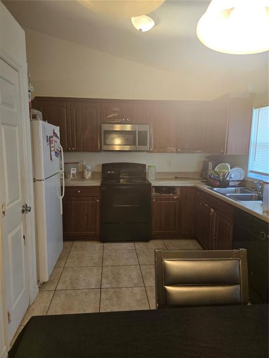 For Sale: $189,900 (3 beds, 2 baths, 1361 Square Feet)