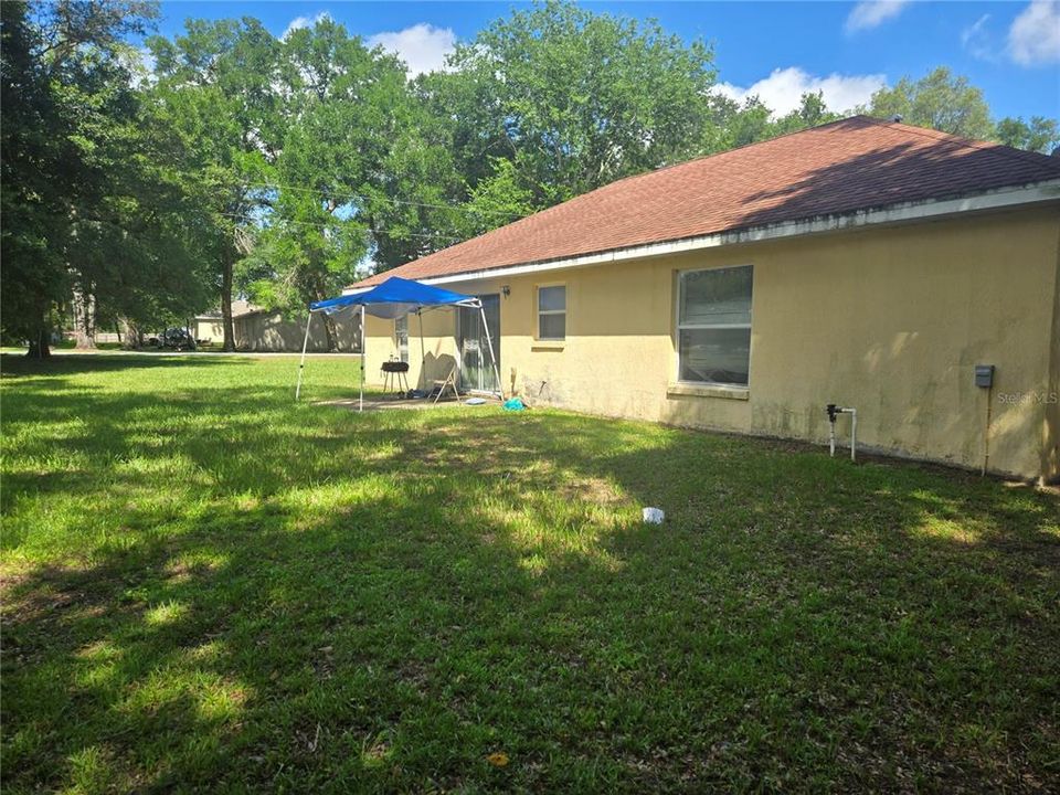 For Sale: $189,900 (3 beds, 2 baths, 1361 Square Feet)