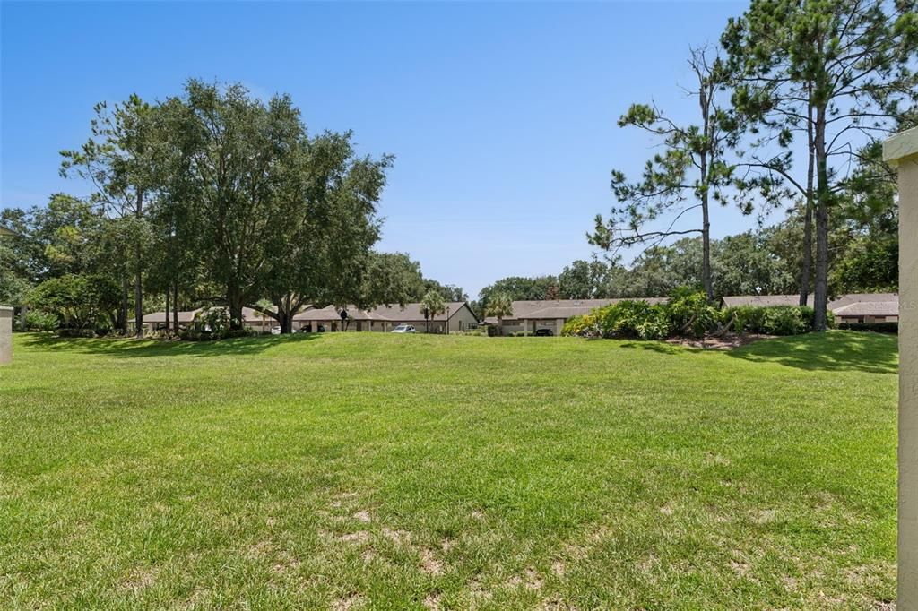 For Sale: $159,900 (2 beds, 2 baths, 1017 Square Feet)