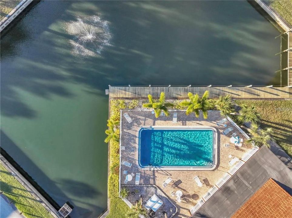 На продажу: $249,000 (2 спален, 2 ванн, 1086 Квадратных фут)