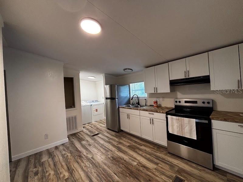 For Sale: $149,900 (3 beds, 2 baths, 920 Square Feet)