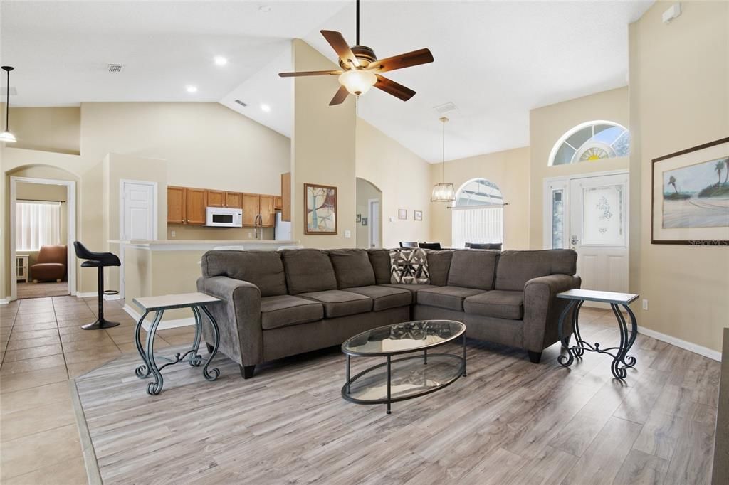 Active With Contract: $409,900 (4 beds, 2 baths, 1856 Square Feet)