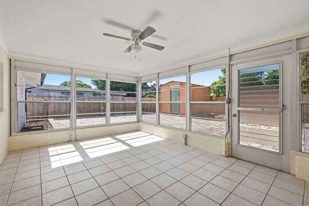 En Venta: $259,900 (3 camas, 2 baños, 1307 Pies cuadrados)
