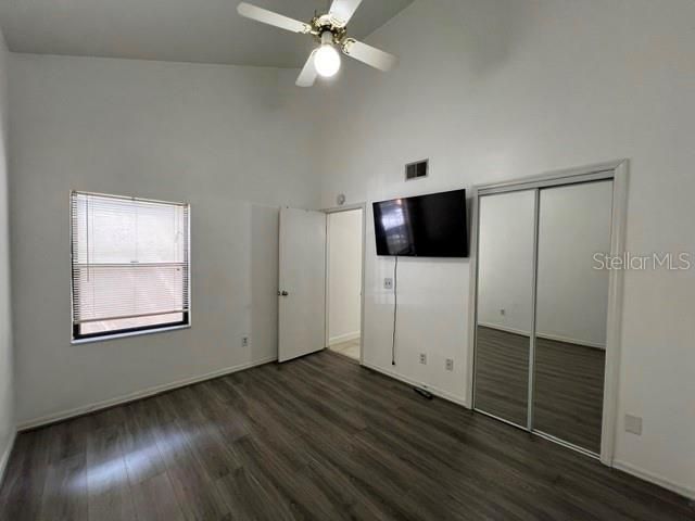 For Rent: $1,300 (2 beds, 2 baths, 1070 Square Feet)