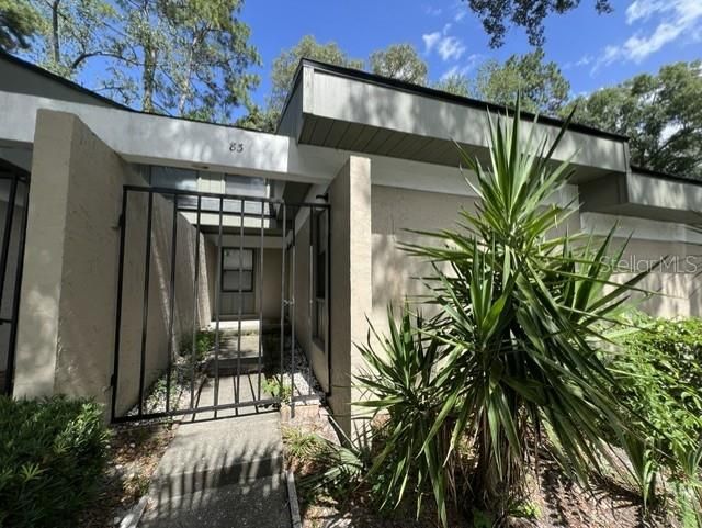 For Rent: $1,300 (2 beds, 2 baths, 1070 Square Feet)