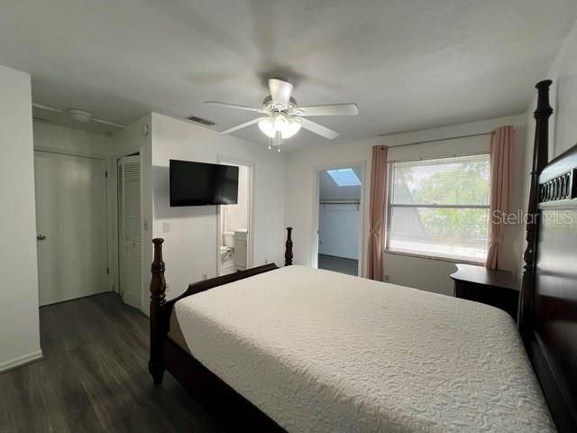 For Rent: $1,300 (2 beds, 2 baths, 1070 Square Feet)