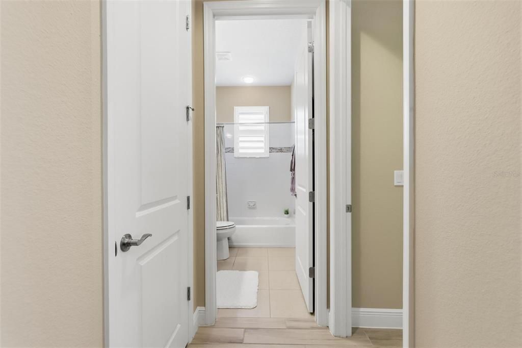 For Sale: $515,000 (3 beds, 3 baths, 2828 Square Feet)
