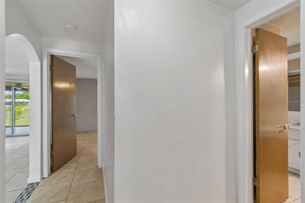 Под контрактом: $229,900 (3 спален, 2 ванн, 1442 Квадратных фут)