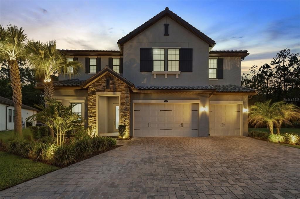 En Venta: $1,100,000 (5 camas, 5 baños, 4535 Pies cuadrados)