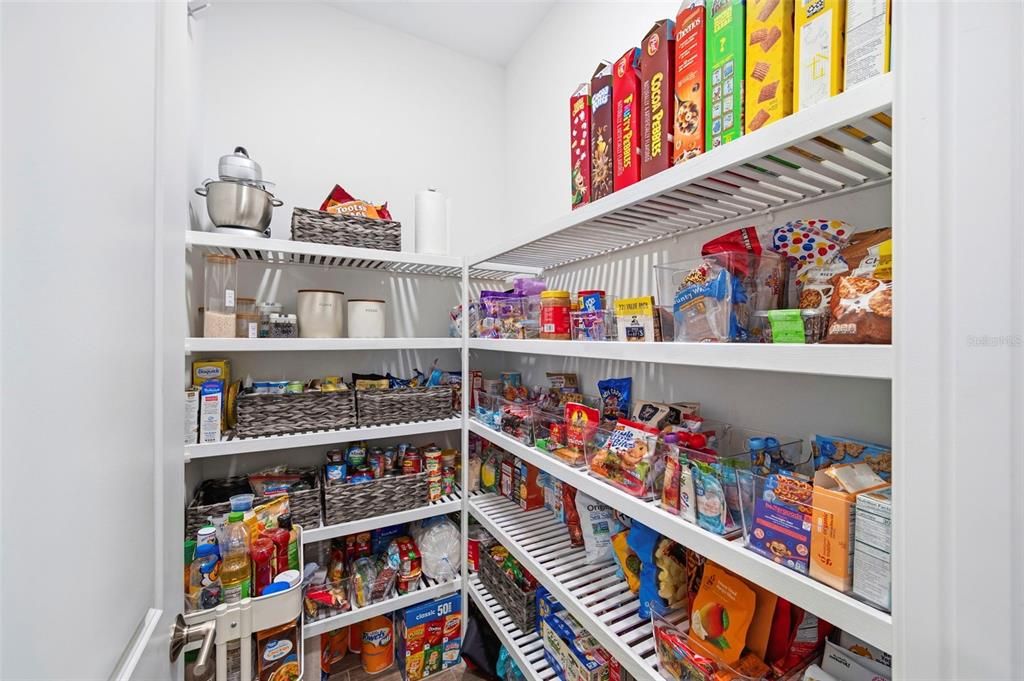 En Venta: $1,100,000 (5 camas, 5 baños, 4535 Pies cuadrados)