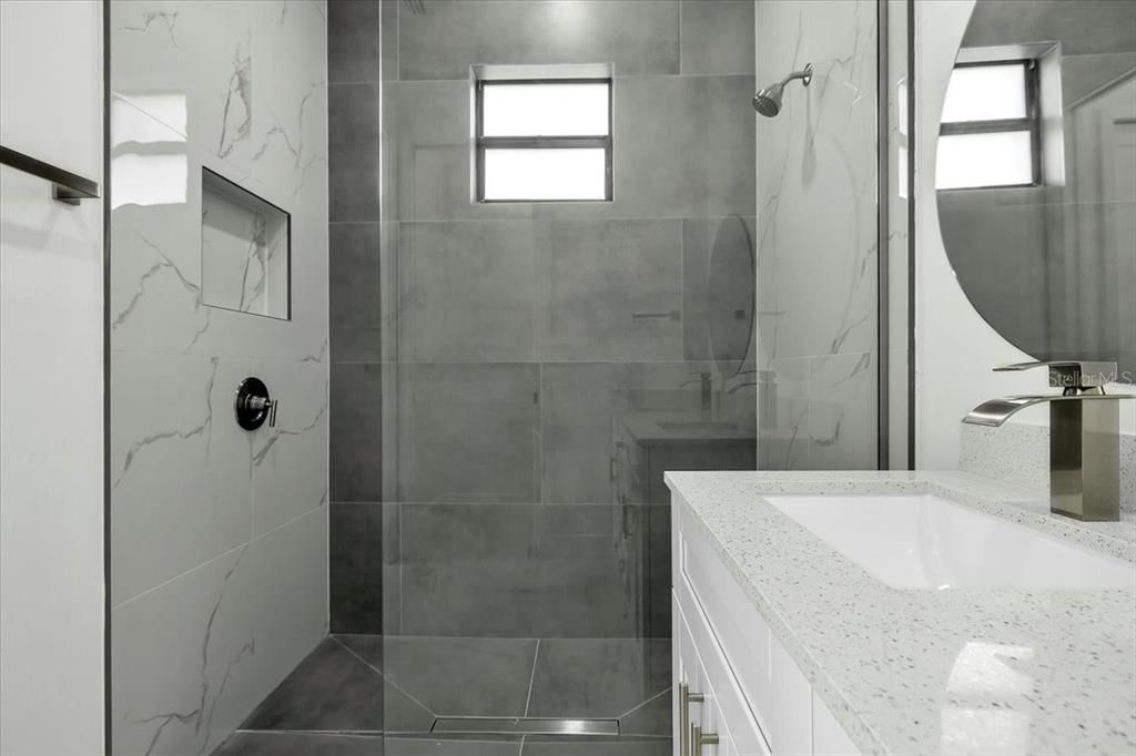 Под контрактом: $325,000 (3 спален, 2 ванн, 1478 Квадратных фут)