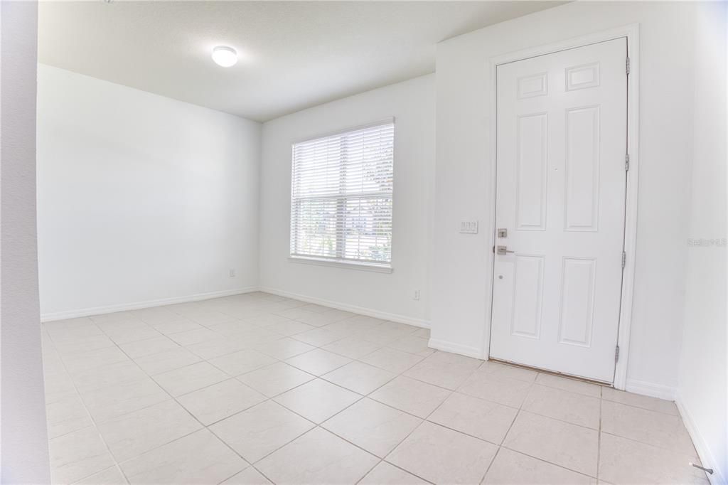 For Rent: $2,900 (4 beds, 2 baths, 2612 Square Feet)