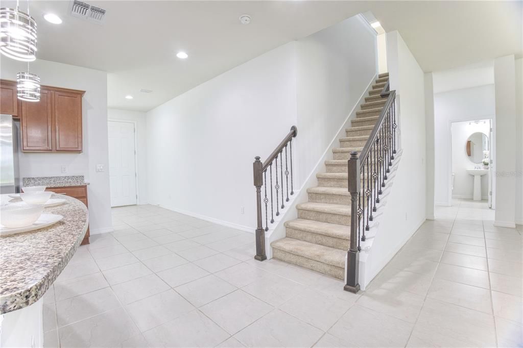For Rent: $2,900 (4 beds, 2 baths, 2612 Square Feet)