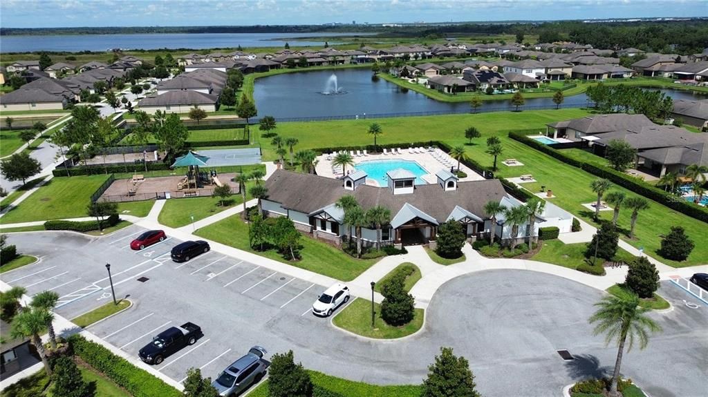 For Rent: $2,900 (4 beds, 2 baths, 2612 Square Feet)